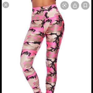 *BNWOT* Goldsheep Pink Camo Leggings